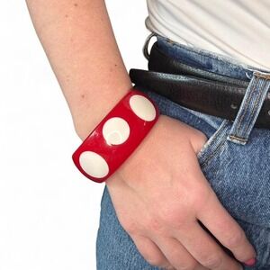 RED WHITE POLKA‎ DOT PIN UP BANGLE VINTAGE 1960's LUCITE BRACELET